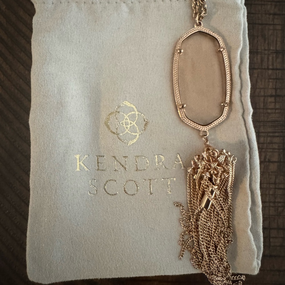 Kendra Scott Gold Oval Necklace